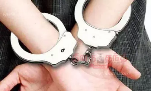 தொழிலாளி கொலை வழக்கில் 2 பேர் கைது