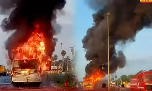 சென்னையில் பேட்டரியில் இயங்கும் ஆம்னி பஸ் தீப்பிடித்து எரிந்ததால் பரபரப்பு..!