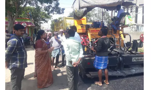 சேண்பாக்கத்தில் ரூ.1½ கோடியில் சாலைப்பணிகள்