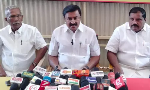 தி.மு.க வாக்குச்சாவடி பொறுப்பாளா்கள் கூட்டம்