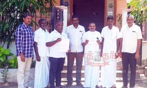 பெருந்துறை சிப்காட்டில் சாயக்கழிவுகளை வெளியேற்றும்  தொழிற்சாலைகளை ஆய்வு செய்ய  மீண்டும் சிறப்பு குழு   கலெக்டரிடம் கோரிக்கை மனு