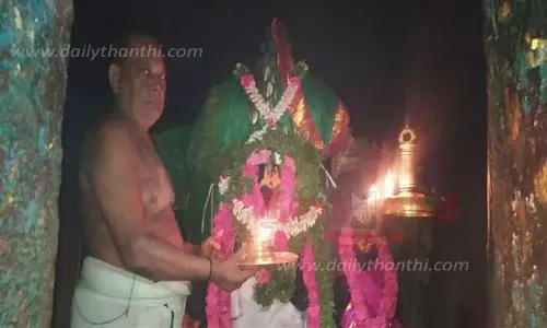 கழுகுமலை பெருமாள் கோவிலில் புரட்டாசி சனிக்கிழமை சிறப்பு வழிபாடு