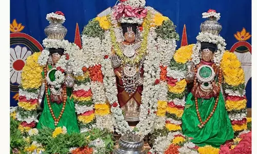 புரட்டாசி முதல் சனிக்கிழமையையொட்டிபெருமாள் கோவில்களில் சிறப்பு வழிபாடு :ஏராளமான பக்தர்கள் பங்கேற்பு