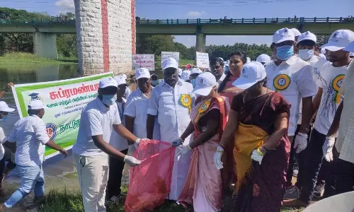 சண்முகநதியில் தூய்மை பணி