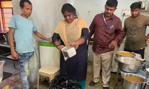 4 ஓட்டல்களுக்கு அபராதம்