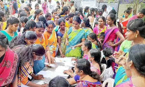 வேலைவாய்ப்பு முகாமில் 330 பேர் தேர்வு