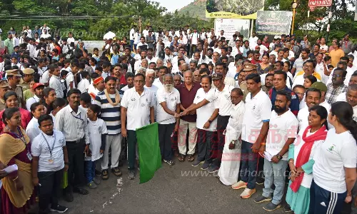 ஏற்காடு எங்கள் பெருமை விழிப்புணர்வு நடைபயணம்-கலெக்டர் கார்மேகம், வக்கீல் ராஜேந்திரன் எம்.எல்.ஏ. தொடங்கி வைத்தனர்