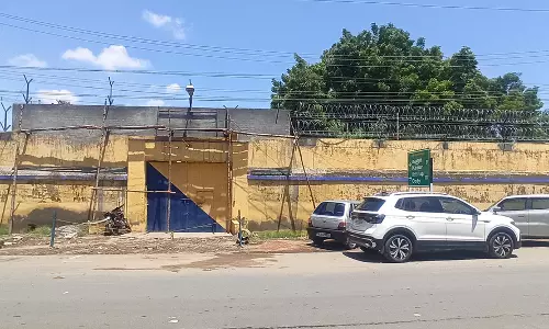 பல்லடம் கிளைச்சிறையின் சுற்றுச்சுவர் உயரம் அதிகரிப்பு