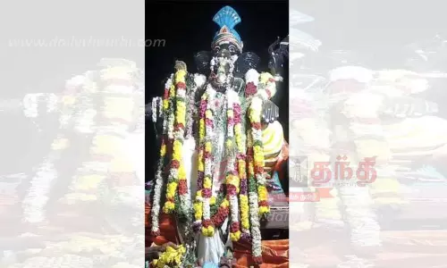 திருமுல்லைவாசல் கடற்கரையில் விநாயகர் சிலை கரைப்பு