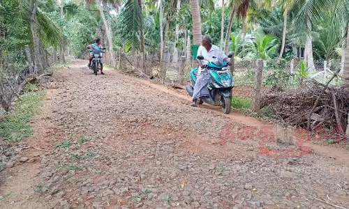கரடு, முரடான சாலை சீரமைக்கப்படுமா? கரடு, முரடான சாலை சீரமைக்கப்படுமா?