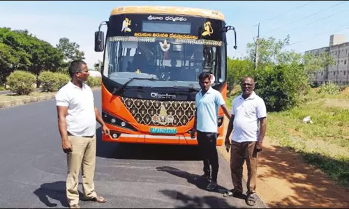 திருப்பதியில் மின்சார பஸ்சை மர்மநபர் கடத்திச்சென்றதால் பரபரப்பு