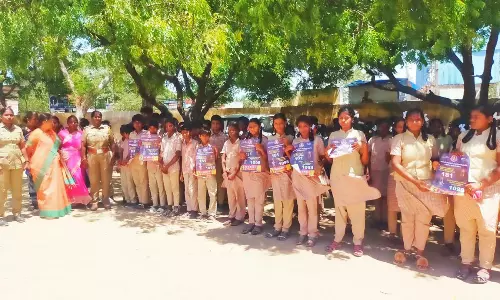 பெண் குழந்தை பாதுகாப்பு விழிப்புணர்வு கருத்தரங்கம்