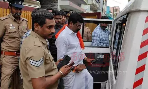 இந்து முன்னணி வேலூர் கோட்ட தலைவர் கைது