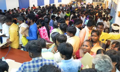 வங்கி கடனுதவி பெற விண்ணப்பித்தவர்களின் ஆவணங்கள் சரிபார்ப்பு