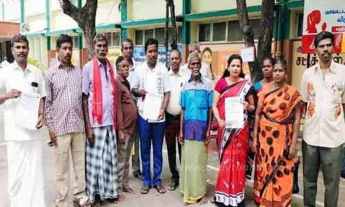 சேவை பெறும் உரிமை சட்டத்தை நிறைவேற்ற வேண்டும் சேவை பெறும் உரிமை சட்டத்தை நிறைவேற்ற வேண்டும்