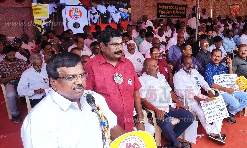 மின் கட்டண உயர்வை கண்டித்து தொழில்துறை மின்நுகர்வோர் கூட்டமைப்பினர் உண்ணாவிரதம்- ரூ.9 ஆயிரம் கோடி உற்பத்தி இழப்பு