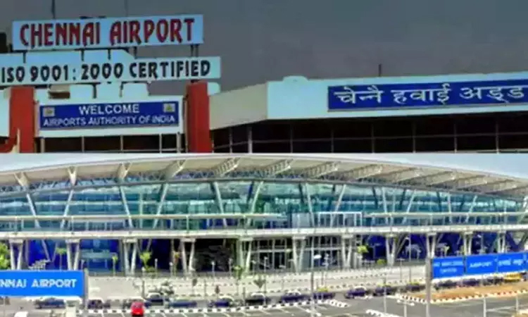 டிக்கெட்டிலும், அடையாள அட்டையிலும் வெவ்வேறு பெயர்கள்: மதுரை செல்ல வந்த பயணியை திருப்பி அனுப்பிய விமான நிறுவன அதிகாரிகள்