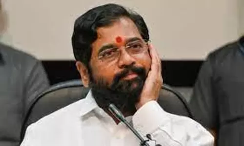 முதல்-மந்திரி ஷிண்டே வெளிநாட்டு பயணம் திடீர் தள்ளிவைப்பு