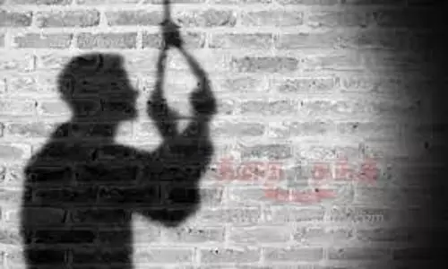 மின்வாரிய ஊழியர் தற்கொலை