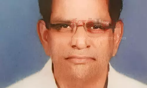 காட்டெருமை தாக்கி தி.மு.க. முன்னாள் எம்.பி. படுகாயம்; மருத்துவமனையில் தீவிர சிகிச்சை காட்டெருமை தாக்கி தி.மு.க. முன்னாள் எம்.பி. படுகாயம்; மருத்துவமனையில் தீவிர சிகிச்சை