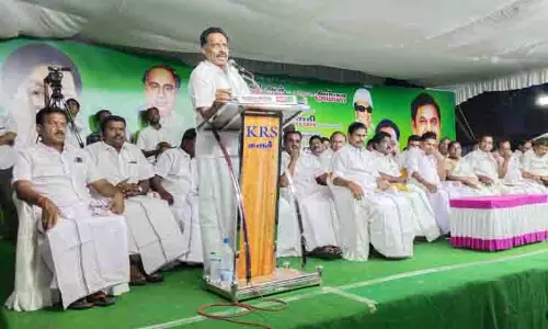 எடப்பாடி பழனிசாமி முதல்-அமைச்சர் ஆவதை யாராலும் தடுக்க முடியாது: முன்னாள் அமைச்சர்  பேச்சு