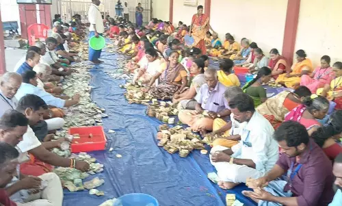 அங்காளபரமேஸ்வரி அம்மன் கோவிலில் உண்டியல் திறப்பு அங்காளபரமேஸ்வரி அம்மன் கோவிலில் உண்டியல் திறப்பு