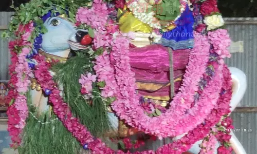 மாவட்டத்தில் உள்ளசிவன் கோவில்களில் பிரதோஷ வழிபாடு மாவட்டத்தில் உள்ளசிவன் கோவில்களில் பிரதோஷ வழிபாடு