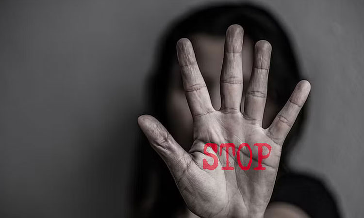 பெற்ற மகளை 7 மாதம் கர்ப்பமாக்கிய கொடூர தந்தை கைது..!