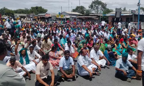 விவசாயிகளுக்கு ஆதரவாக காங்கயம், வெள்ளகோவிலில் கடைகள் அடைப்பு