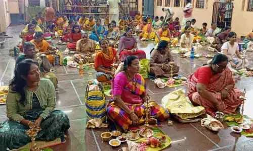 திருவிளக்கு பூஜை