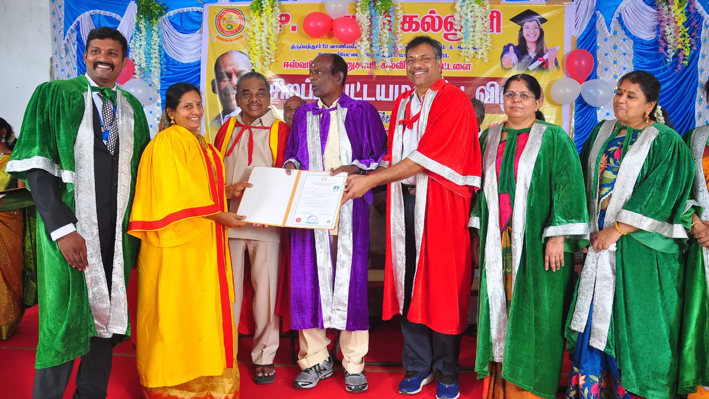 ஜி.பி.பார்மசி கல்லூரியில் பட்டமளிப்பு விழா ஜி.பி.பார்மசி கல்லூரியில் பட்டமளிப்பு விழா