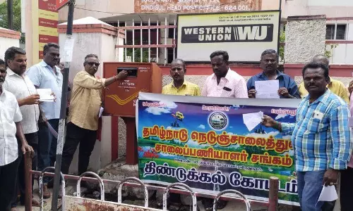 முதல்-அமைச்சர் மு.க.ஸ்டாலினுக்கு  தபால் அனுப்பும் போராட்டம்