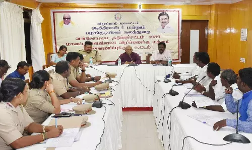 வன்கொடுமை தடுப்புச்சட்டம் குறித்தவிழுப்புரம் மாவட்ட அளவிலான கண்காணிப்புக்குழு கூட்டம் :கலெக்டர் பழனி தலைமையில் நடைபெற்றது