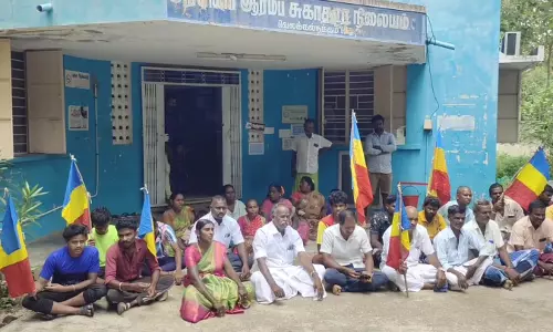 ஆரம்ப சுகாதார நிலையத்தில் பா.ம.க.வினர் ஆர்ப்பாட்டம்