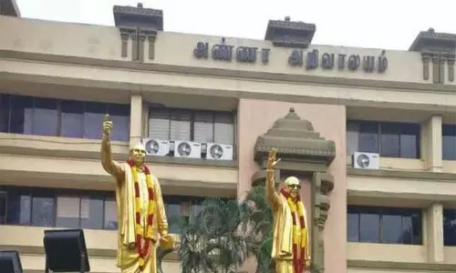 வாக்காளர் சிறப்பு முகாம்களில் நிர்வாகிகள் தங்களை முழுமையாக ஈடுபடுத்திக் கொள்ள வேண்டும் - திமுக