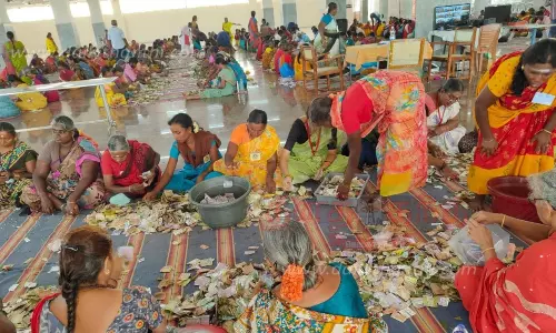 சமயபுரம் மாரியம்மன் கோவில் உண்டியல் காணிக்கை ரூ.54 லட்சம்