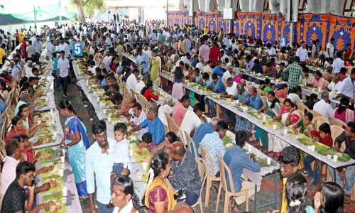 20 ஆயிரம் பேருக்கு அசைவ விருந்து