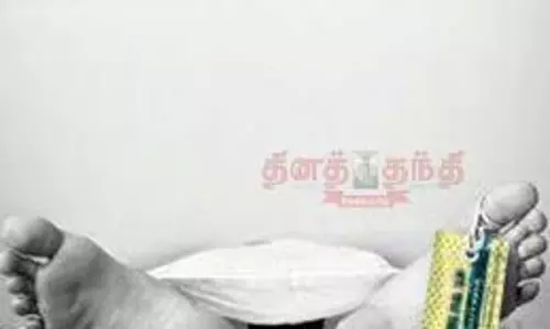 அரக்கோணம் ரெயில் நிலையத்தில் ஆண் பிணம்