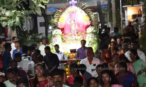 சேலம் அழகாபுரம்புனித மிக்கேல் ஆலய தேர் பவனி