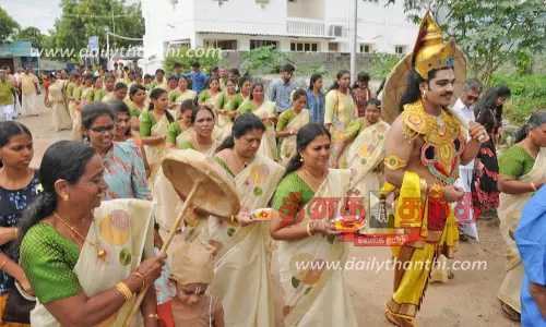 ஈரோட்டில் ஓணம் பண்டிகையையொட்டி மகாபலி ஊர்வலம்