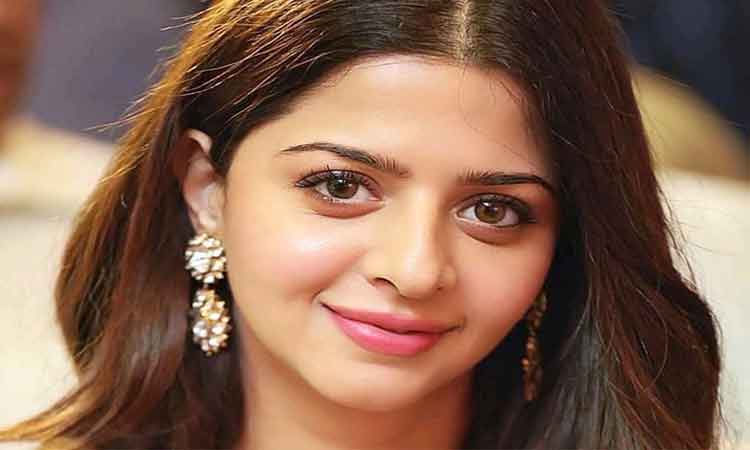 சைவ உணவுக்கு மாற நடிகை வேதிகா வேண்டுகோள்