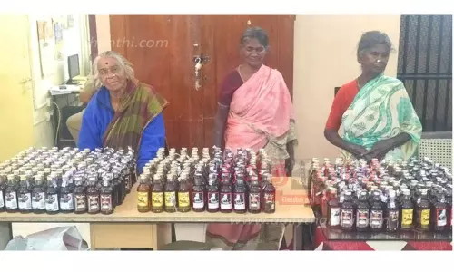 மதுவிற்ற 3 மூதாட்டிகள் கைது மதுவிற்ற 3 மூதாட்டிகள் கைது