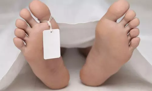 கார் மோதி வாலிபர் பலி