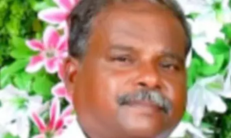 வெவ்வேறு விபத்துகளில் முறுக்கு வியாபாரி உள்பட 2 பேர் பலி வெவ்வேறு விபத்துகளில் முறுக்கு வியாபாரி உள்பட 2 பேர் பலி