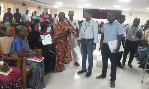 மாற்றுத்திறனாளிகளுக்கு தேசிய அடையாள அட்டை