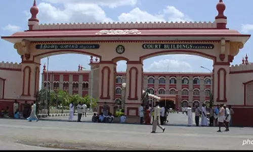 அமைச்சர் பொன்முடி மீதான செம்மண் குவாரி வழக்கு:அ.தி.மு.க. முன்னாள் அமைச்சர் ஜெயக்குமார் தாக்கல் செய்த மனு ஏற்பு;   9-ந் தேதி எதிர்தரப்பினர் ஆட்சேபனை தெரிவிக்கலாம் என கோர்ட்டு உத்தரவு