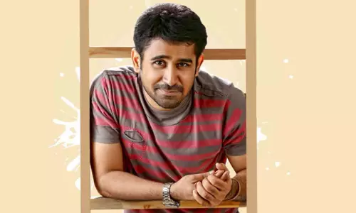 புதிய வீடியோவை வெளியிட்ட விஜய் ஆண்டனி படக்குழு புதிய வீடியோவை வெளியிட்ட விஜய் ஆண்டனி படக்குழு