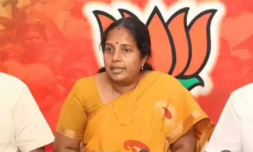 மதச்சார்பற்ற தமிழ்நாடு அரசு இந்து கோவில்களை மட்டும் ஏன் நிர்வகிக்க வேண்டும்? - வானதி சீனிவாசன் கேள்வி மதச்சார்பற்ற தமிழ்நாடு அரசு இந்து கோவில்களை மட்டும் ஏன் நிர்வகிக்க வேண்டும்? - வானதி சீனிவாசன் கேள்வி