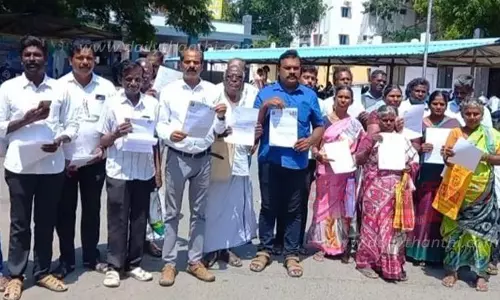 சேலம் கலெக்டர் அலுவலகத்தை முற்றுகையிட்டு பொதுமக்கள் மனு