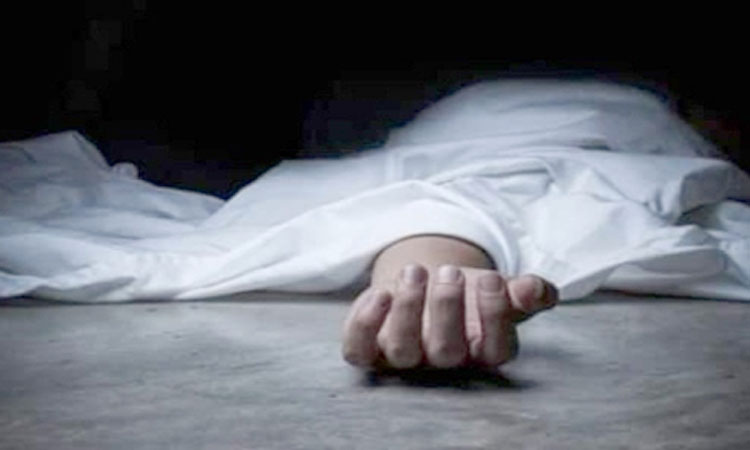 மனைவி, மகள்களை சுட்டுக் கொன்றுவிட்டு தற்கொலை செய்த போலீஸ்காரர்- ஆந்திராவில் அதிர்ச்சி